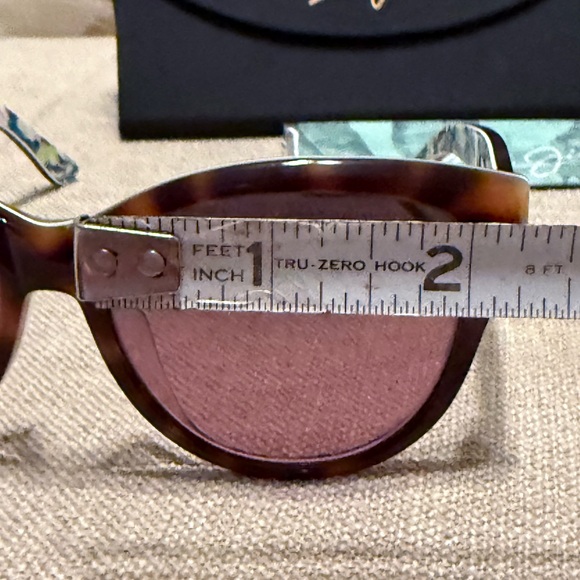 Maui Jim Tortoise Sunglasses with Floral Interior - Picture 9 of 11